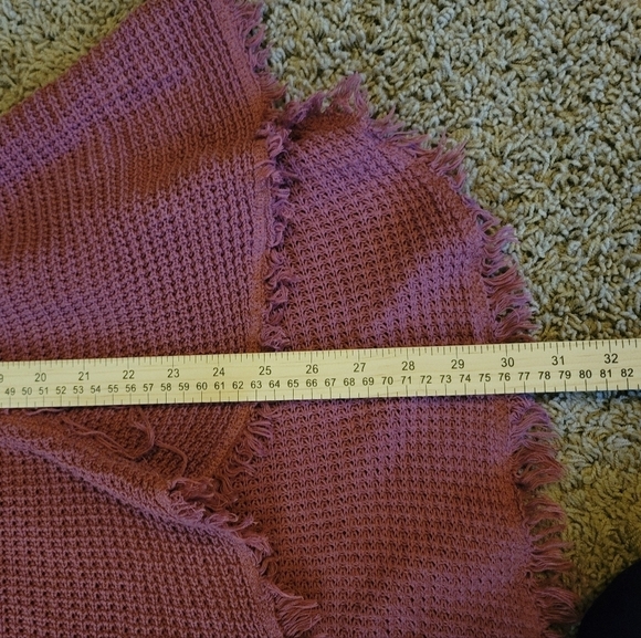 FREE PEOPLE MOONSHINE WAFFLE KNIT COLD SHOULDER SWEATER IN MAUVE, SZ SMALL - Picture 13 of 14